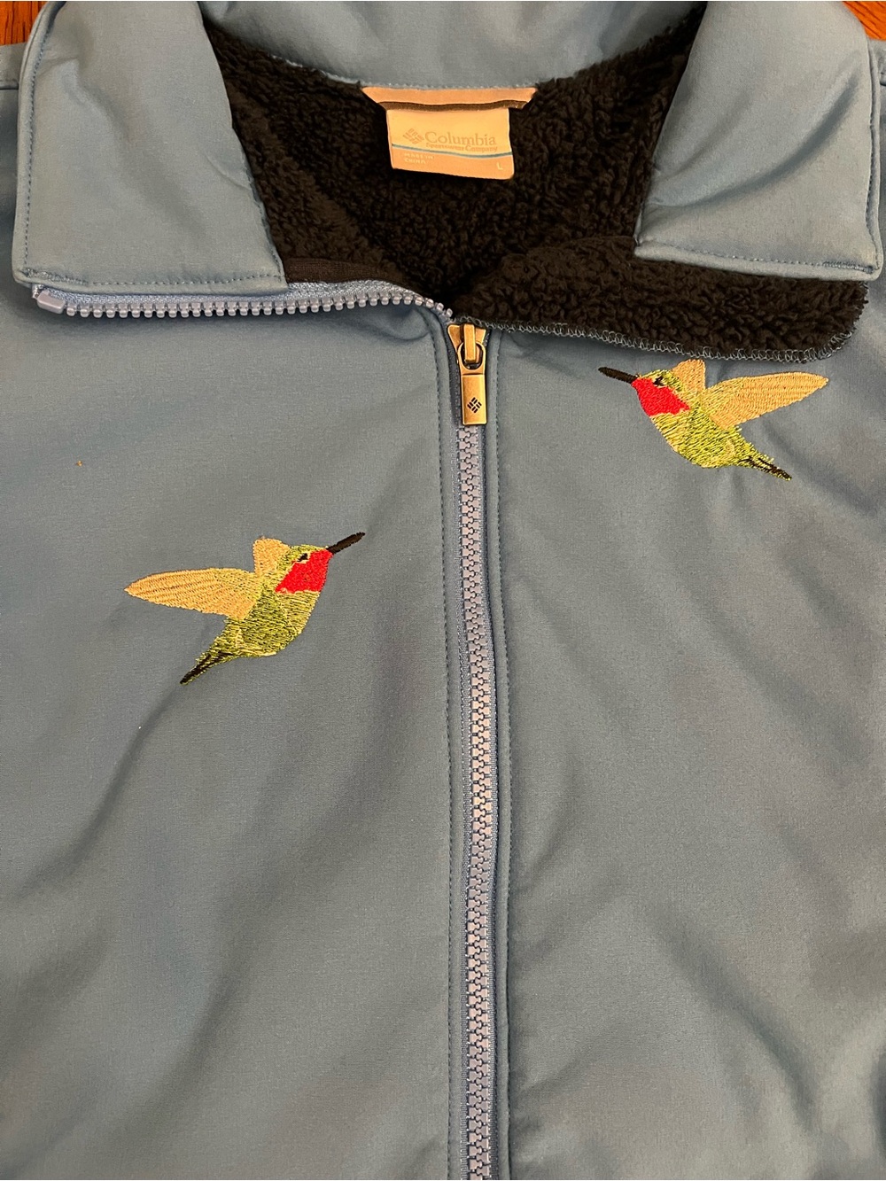 Women’s L Columbia winter jacket with embroidered Hummingbirds